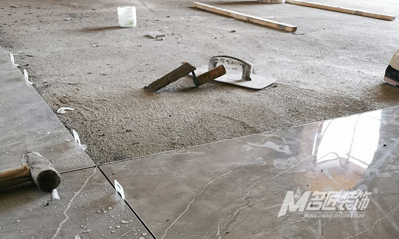 惠州装修公司剖析毛坯房装修流程之瓷砖铺贴施工